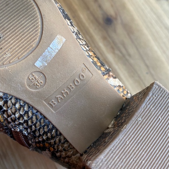 Pointy Toe Chunky Block Heel Ankle Booties Faux Snakeskin 5.5 - Picture 8 of 8